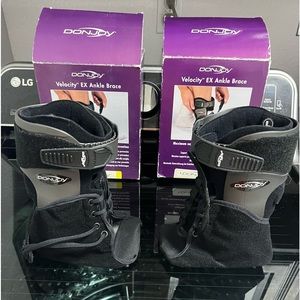 Donjoy EX left angle brace size small